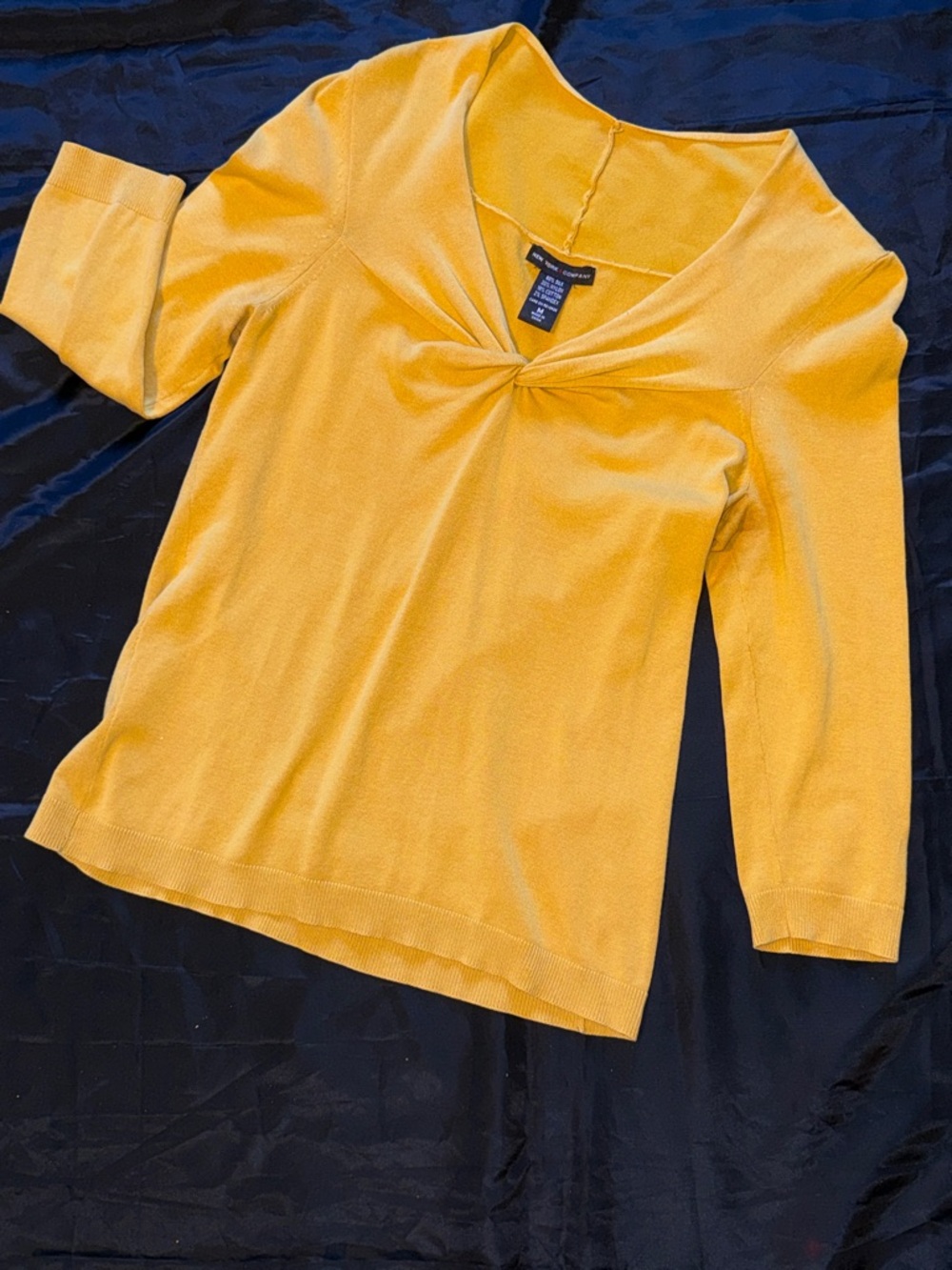 NEW York & Company gold 3/4 sleeve top with pleated shoulders & knit neckline M